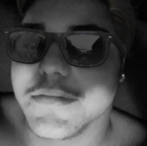 Meet your Posher, Skylar